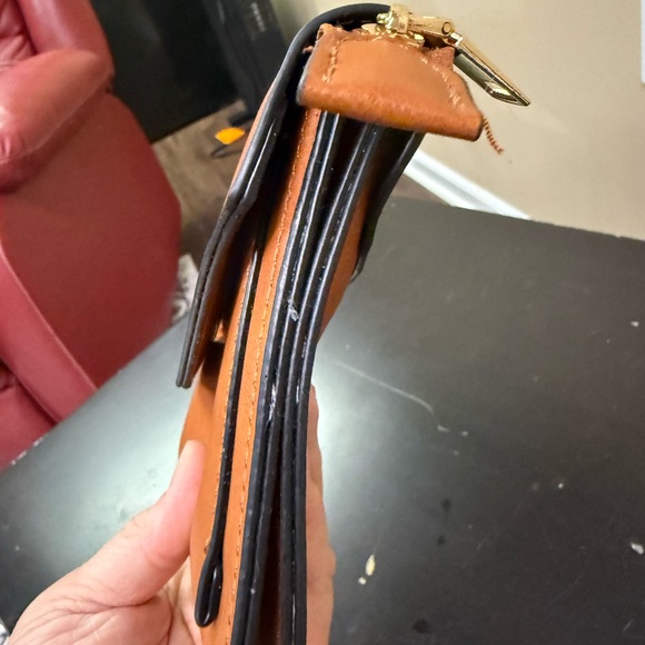 Camel Vegan Leather convertible bag for wallet, wristlet and shoulder bag - Picture 5 of 11